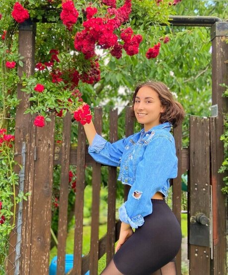 Joanachlips model free pics