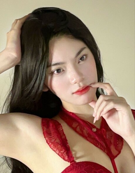 Niken Andalusi pretty star pics