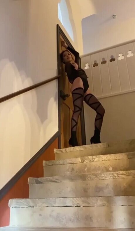 Elle Baldwinson pornstar naked images