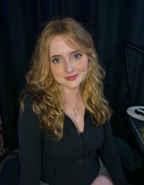 Krysttl model high quality photos