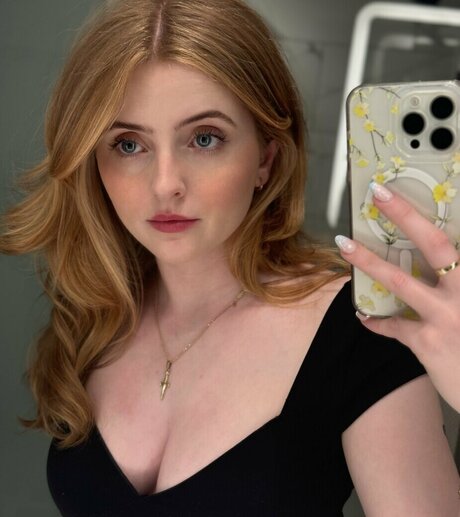 Krysttl pornstar exclusive pictures