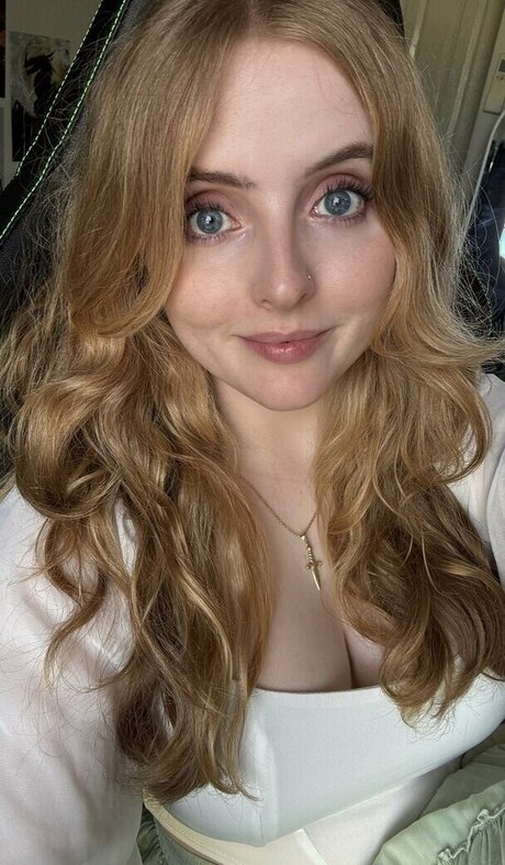 Krysttl free pornstar pics