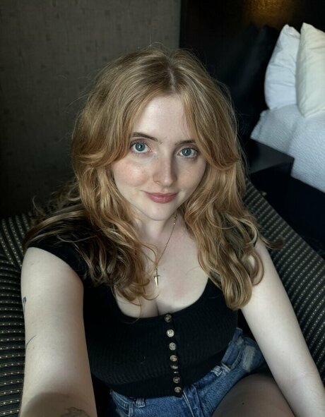 Krysttl sexy star photos