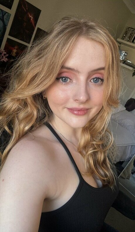 Krysttl star exclusive galleries