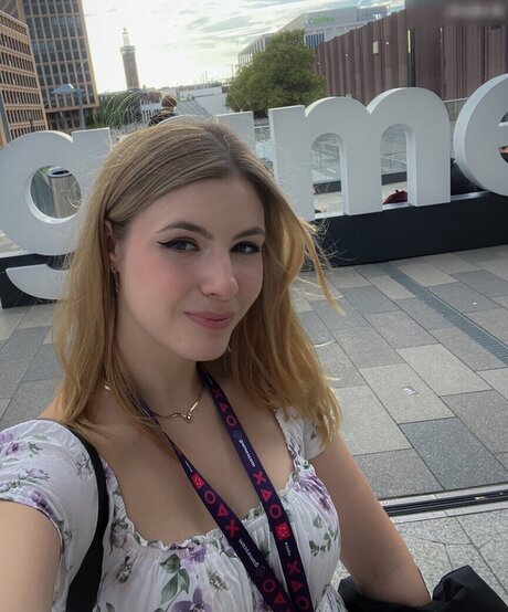 Katazuri hot actress images