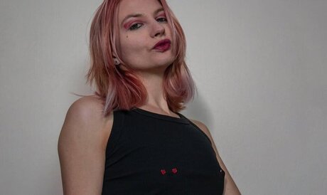 Mariia Well nude star image