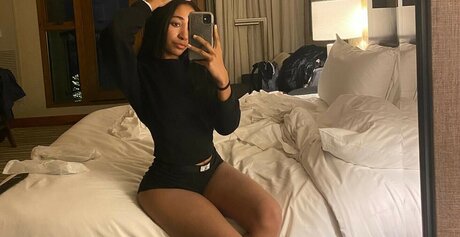 Ari Leigh Brown naked pornstar photo