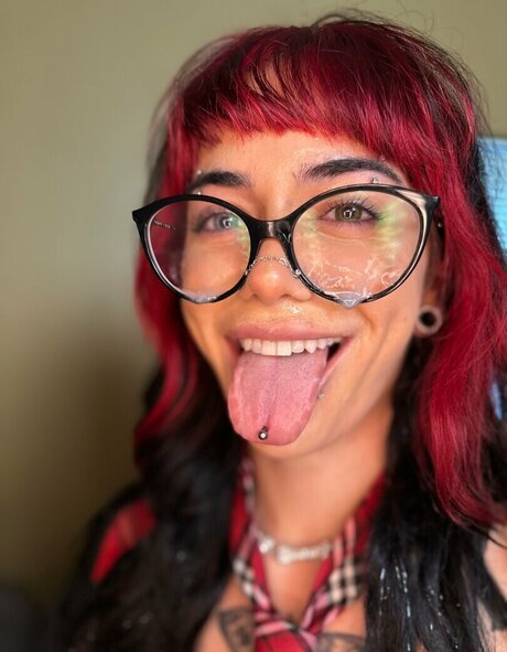 Ne0nprincess model top photo