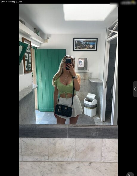 Snipsska model sex image