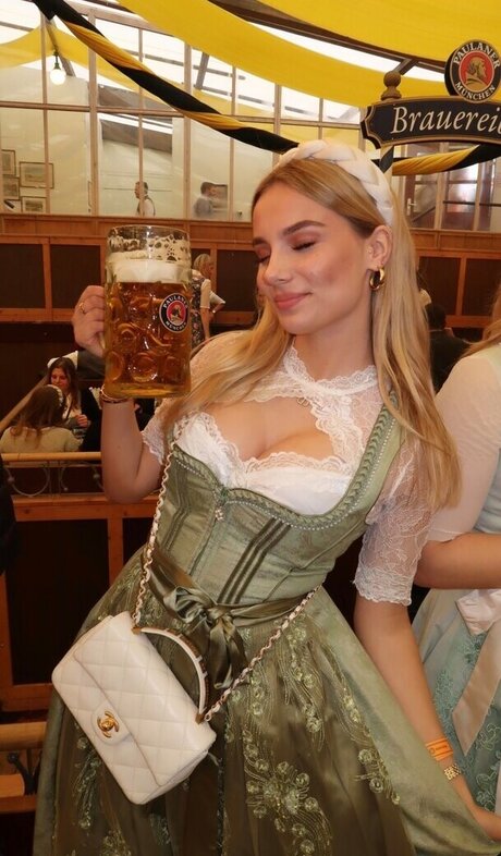 Snipsska pornstar erotic pictures