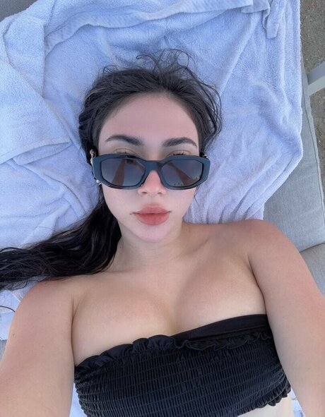 Ekatze007 model erotic photos