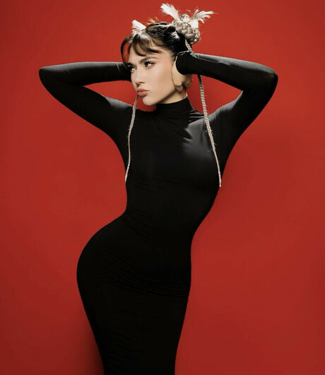 Ekatze007 pretty pornstar image