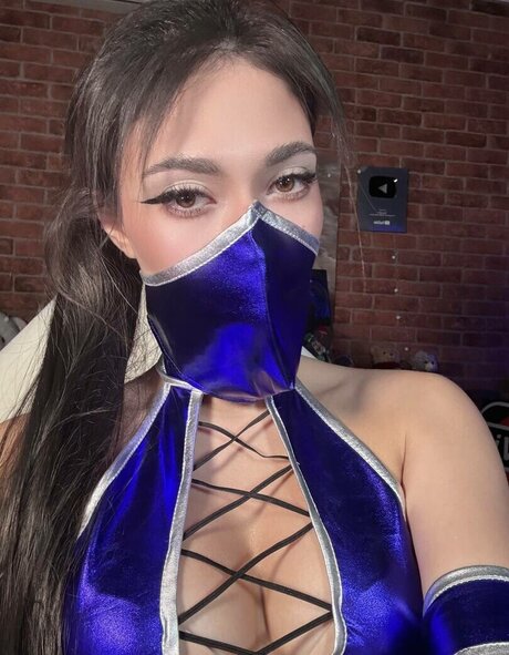 Ekatze007 pretty model img