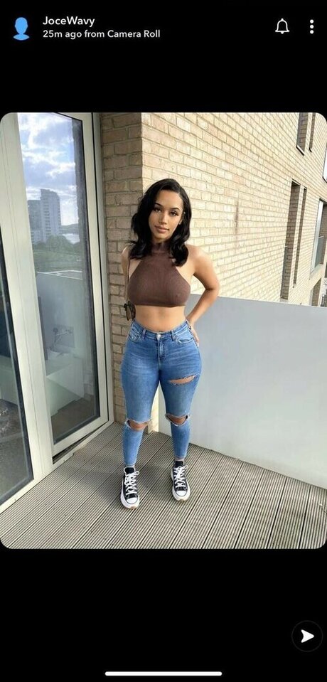 Jocewavy model nude image