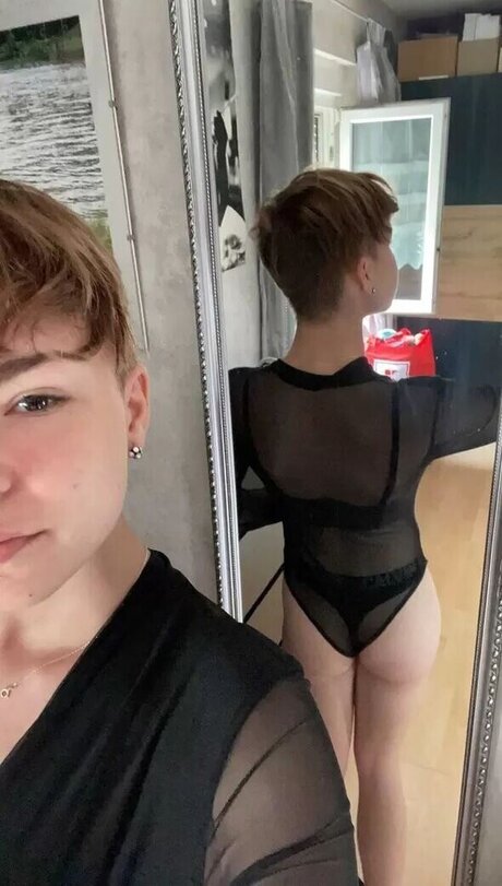 secret hub wue star sex photos