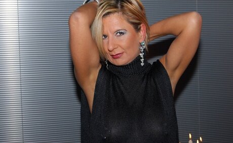 mom anal onlyfans naked archive