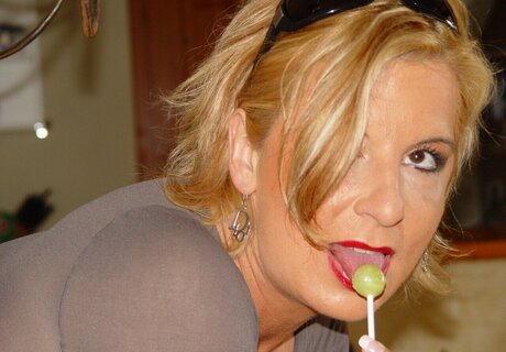 big ass lingerie onlyfans pretty pics