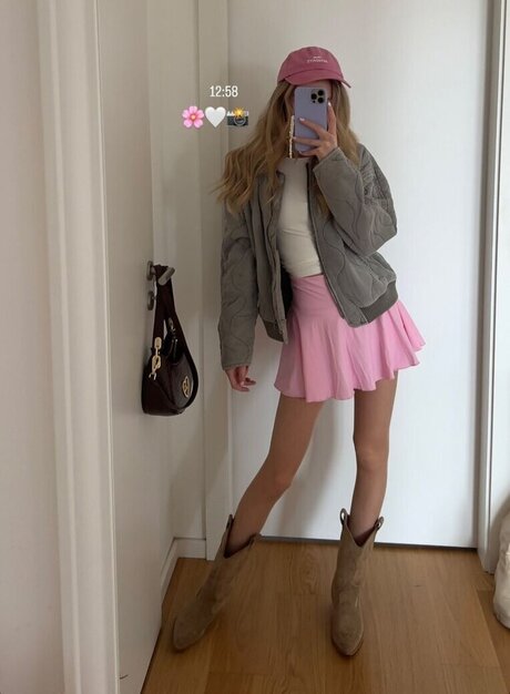 blonde college onlyfans porno pictures