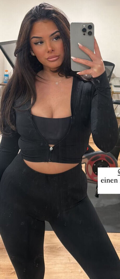 Jasmin Azizam model sex img