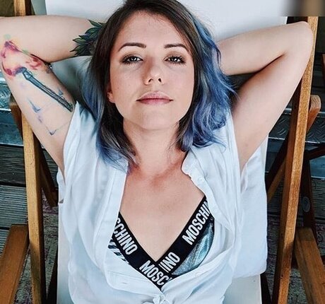 Malwanne beautiful actress picture