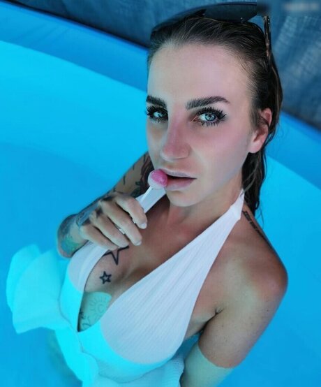 Ciiiindi star nude archive