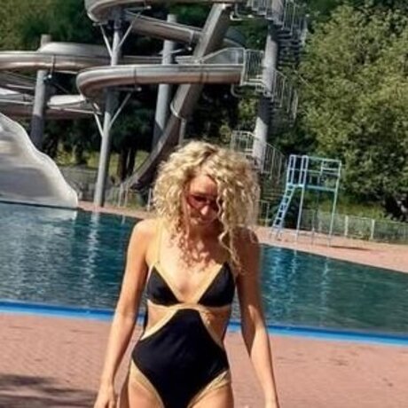 Aline von Drateln model beautiful pic