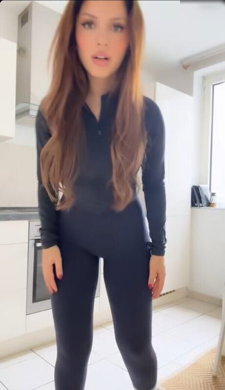 Emily Furz model pretty pictures