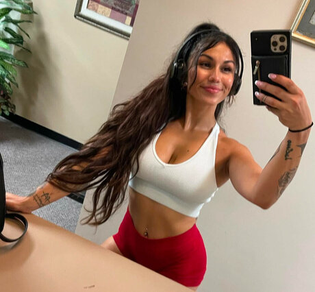 Paula Osterling exclusive model pictures