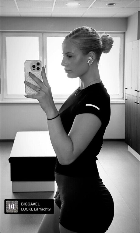 Luisa mnck star free galleries