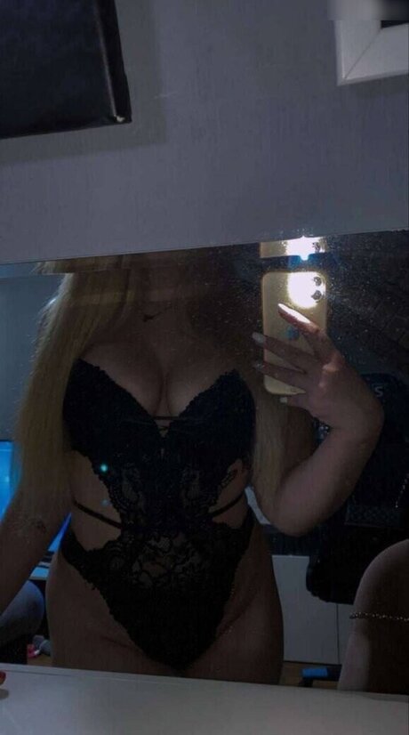 Wer ist sie_ star nude galleries