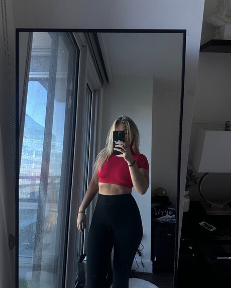 Katerina Carney model sex photo