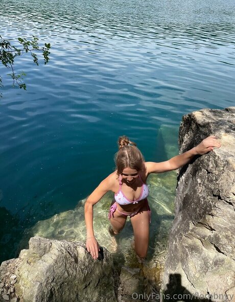 Flora Cole pornstar high quality picture