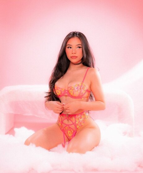 Alyssa Griffith sexy model photo