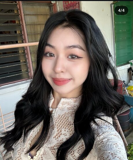 angellowee nude model images