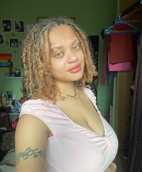 sex scene onlyfans hot photo