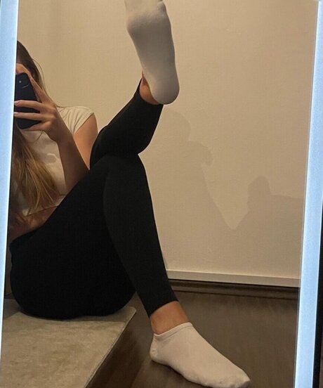 NoFaceLou nude pornstar pics