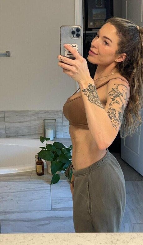 Sidney Sky star adult galleries