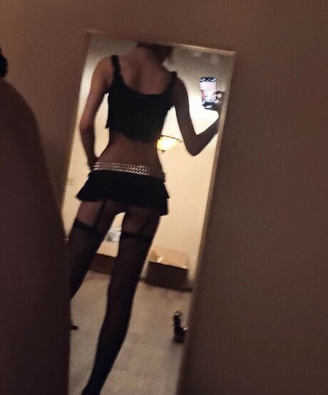 Moongirlevie model xxx image