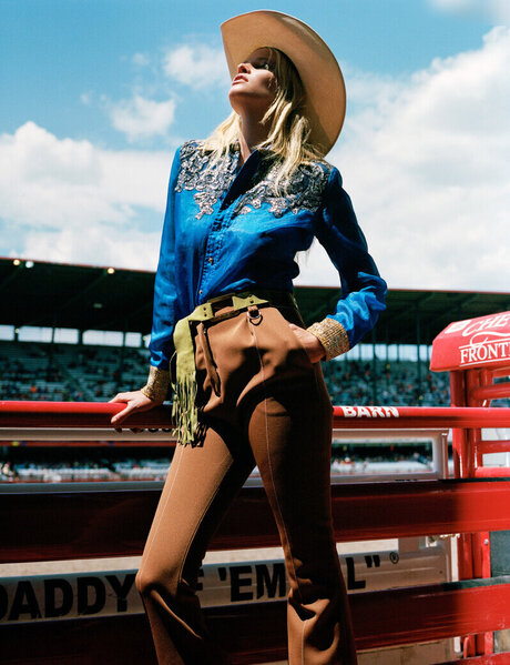 Lara Stone adult actress pictures