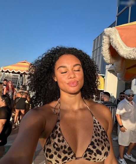 Satou Sabally erotic star images