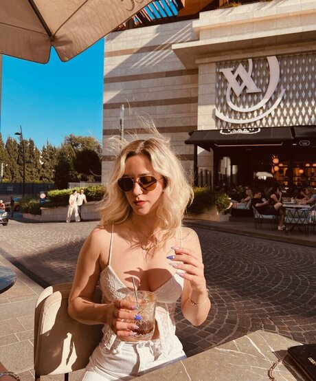 Ebrukzlyr pretty star pics