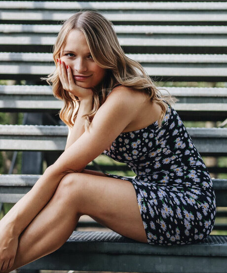 chubby blonde onlyfans naked images