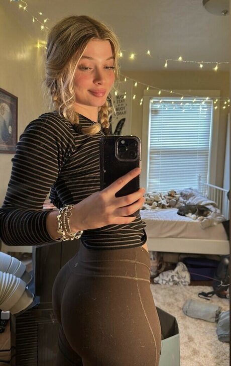 Lola Visage star beautiful pic