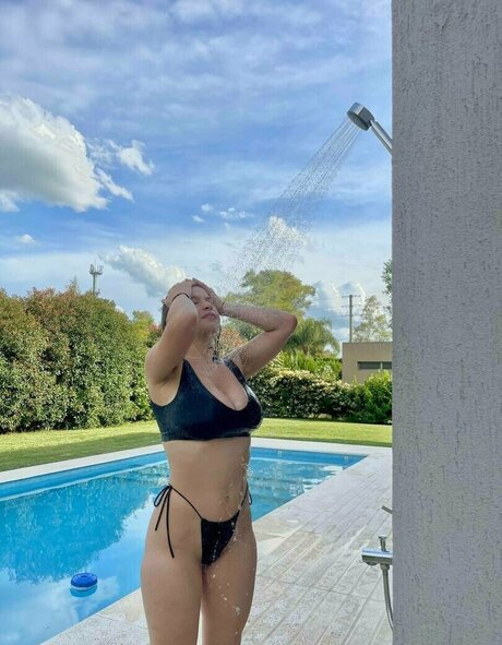 leasanz sex model gallery