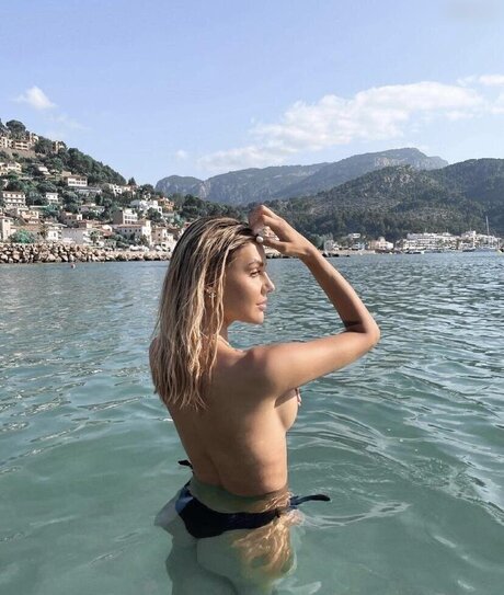 thigh high boots onlyfans hot nude photos