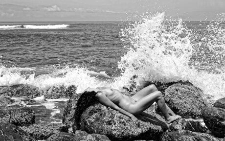 Lela Loren nude actress photo