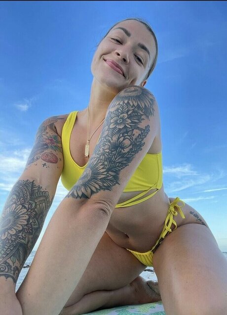 Hopemfnoe model art archive