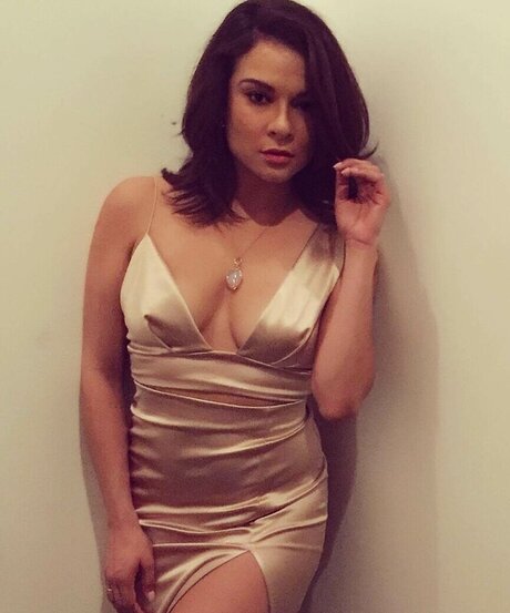 Alisa Reyes star photos