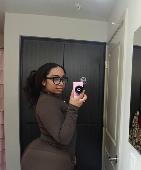 Themillieelise pornstar nude pics