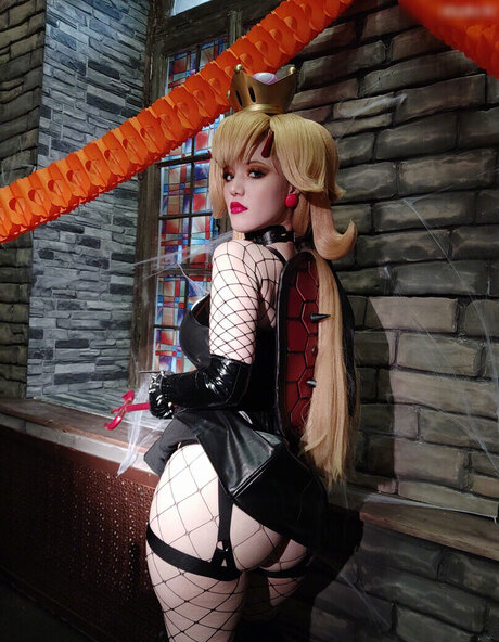 busty mom onlyfans art nude galleries